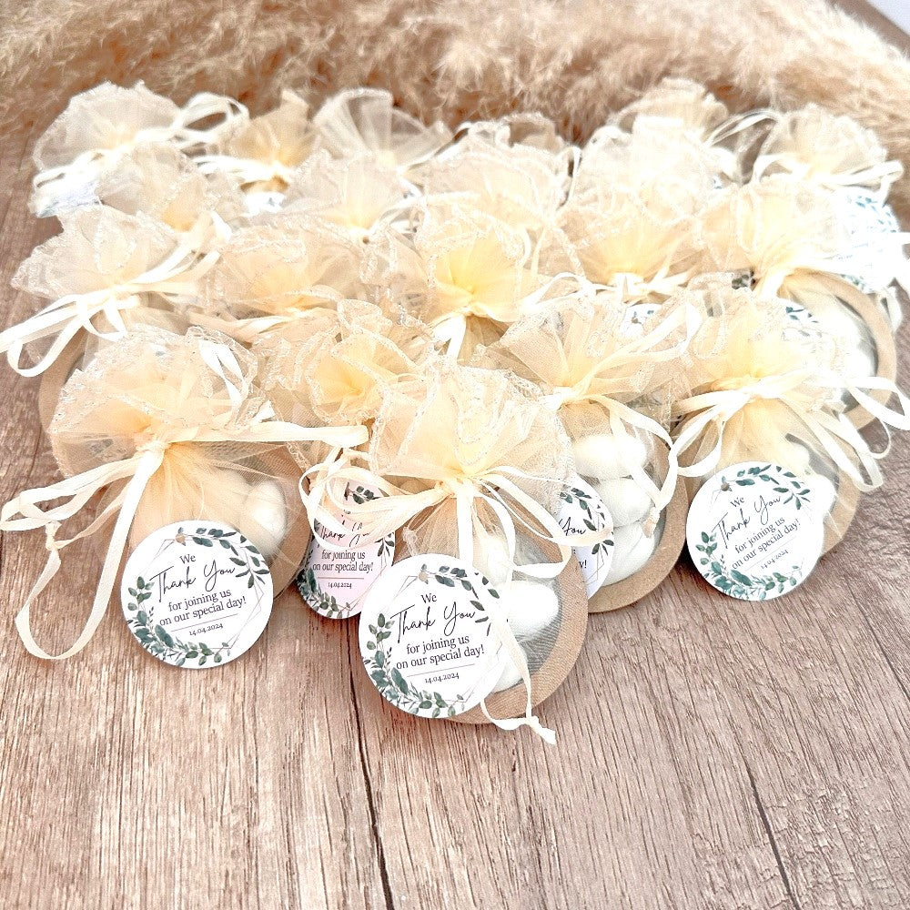Elegant Organza Tulle with Five Sugared Almonds - A Sweet Delight
