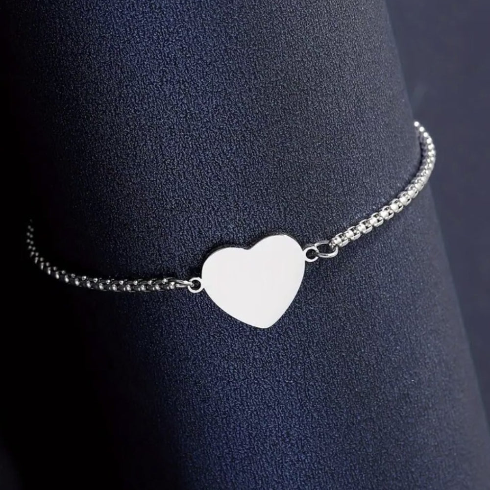 Heart shaped retractable bracelet
