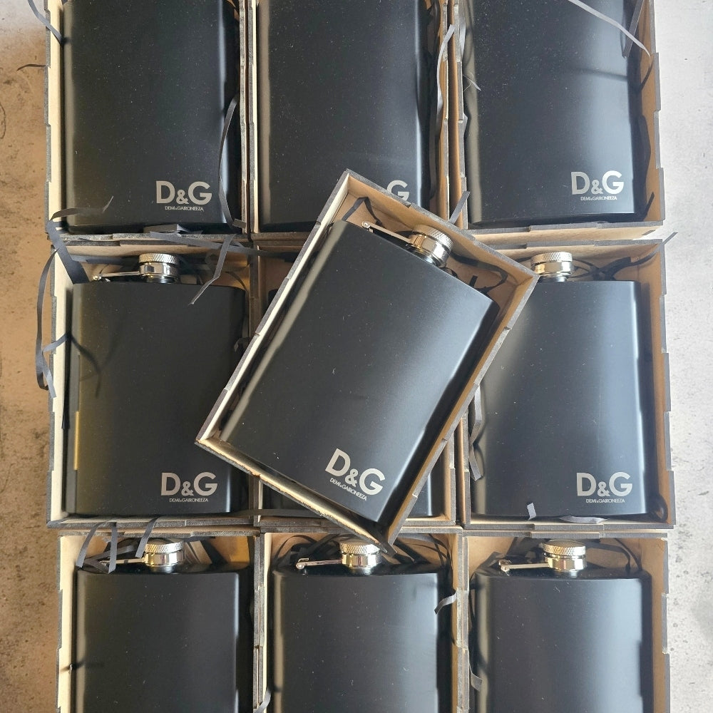personalised engraving on black hipflask in wooden giftbox